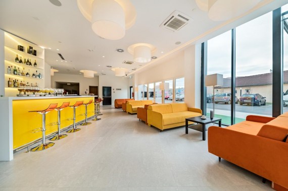 lobby (2)